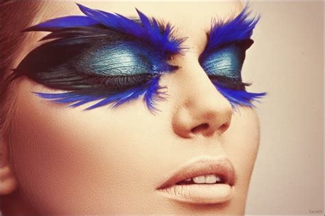 feather eye makeup